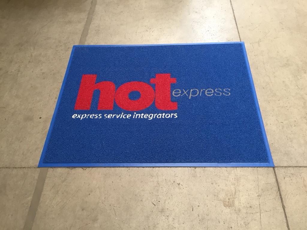 Limpiapiés PVC rizado color corporativo con logo empresa Chile